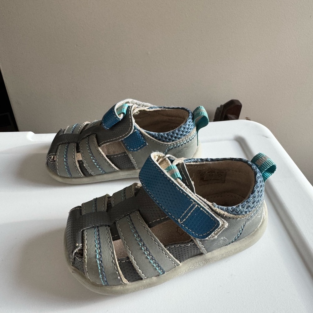 See Kai Run sandal size 4.5